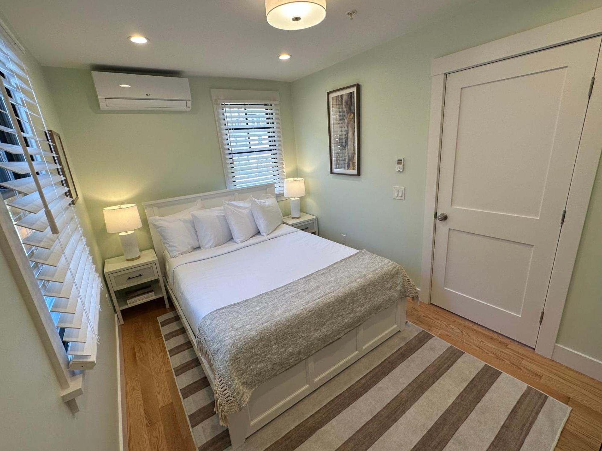 Prime Location! Renovated House! 6 Bed4 Bath Hotel Newport Ngoại thất bức ảnh